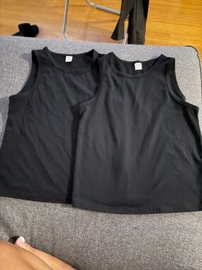 Black Sleeveless Tank Top Duo